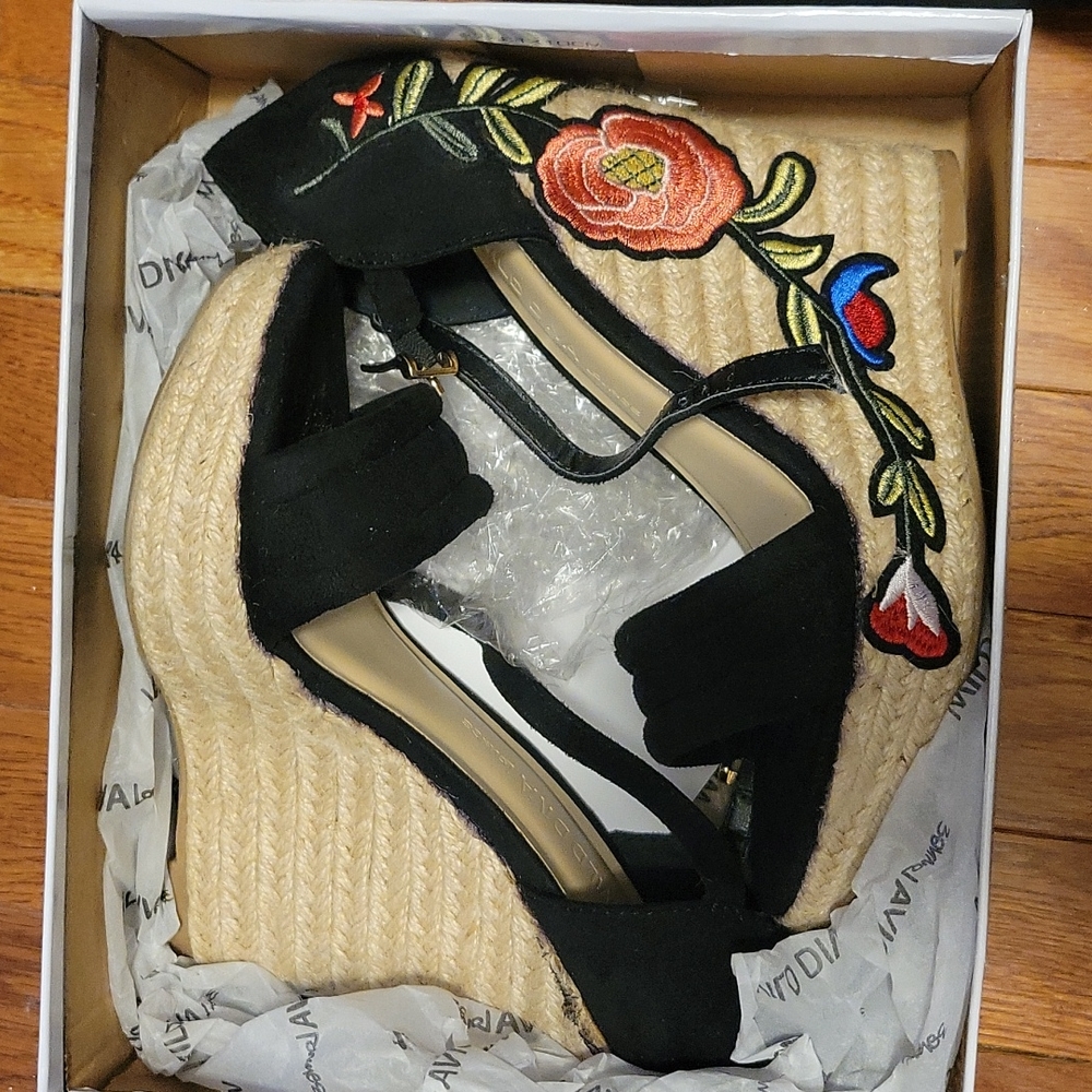 Blk Suede Size 6 Wild Diva Lounge Wedge
